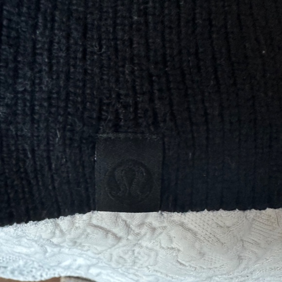 Lululemon Take It All sweaters - Picture 3 of 8